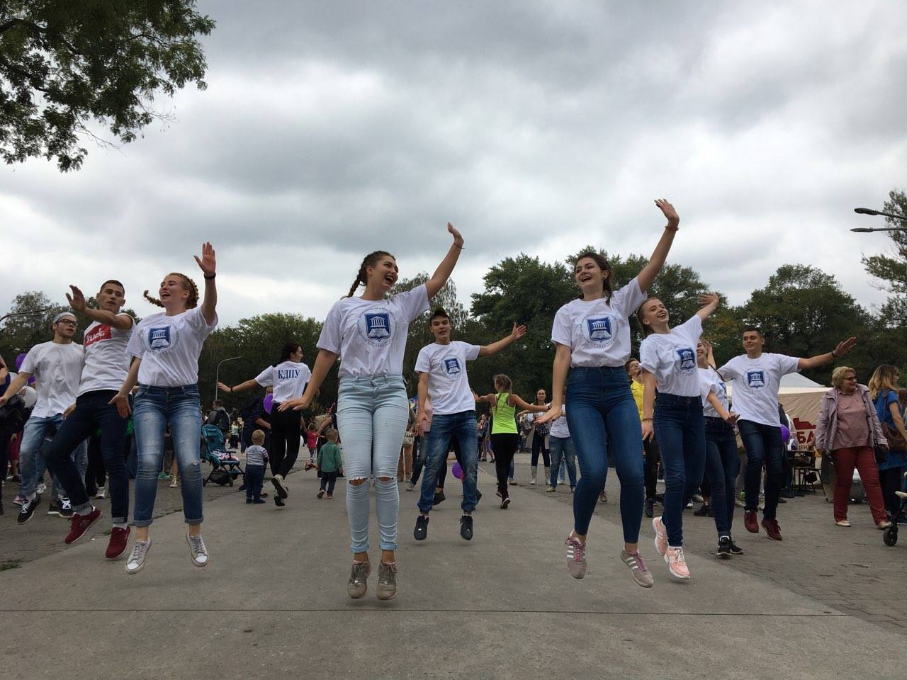 41900296 321644418392093 3880191300519067648 n