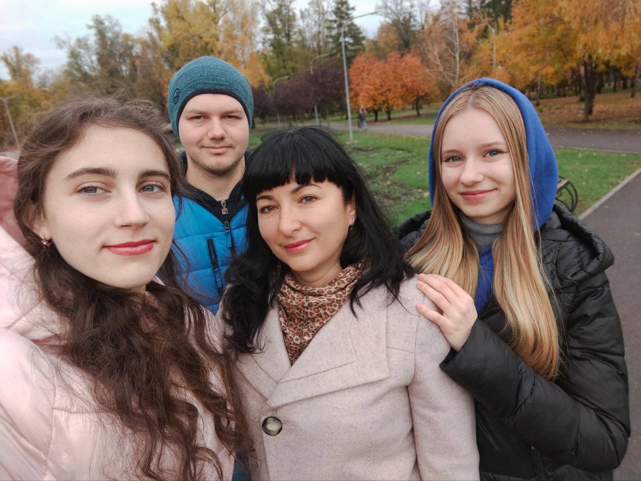 photo 5190541387253282245 y