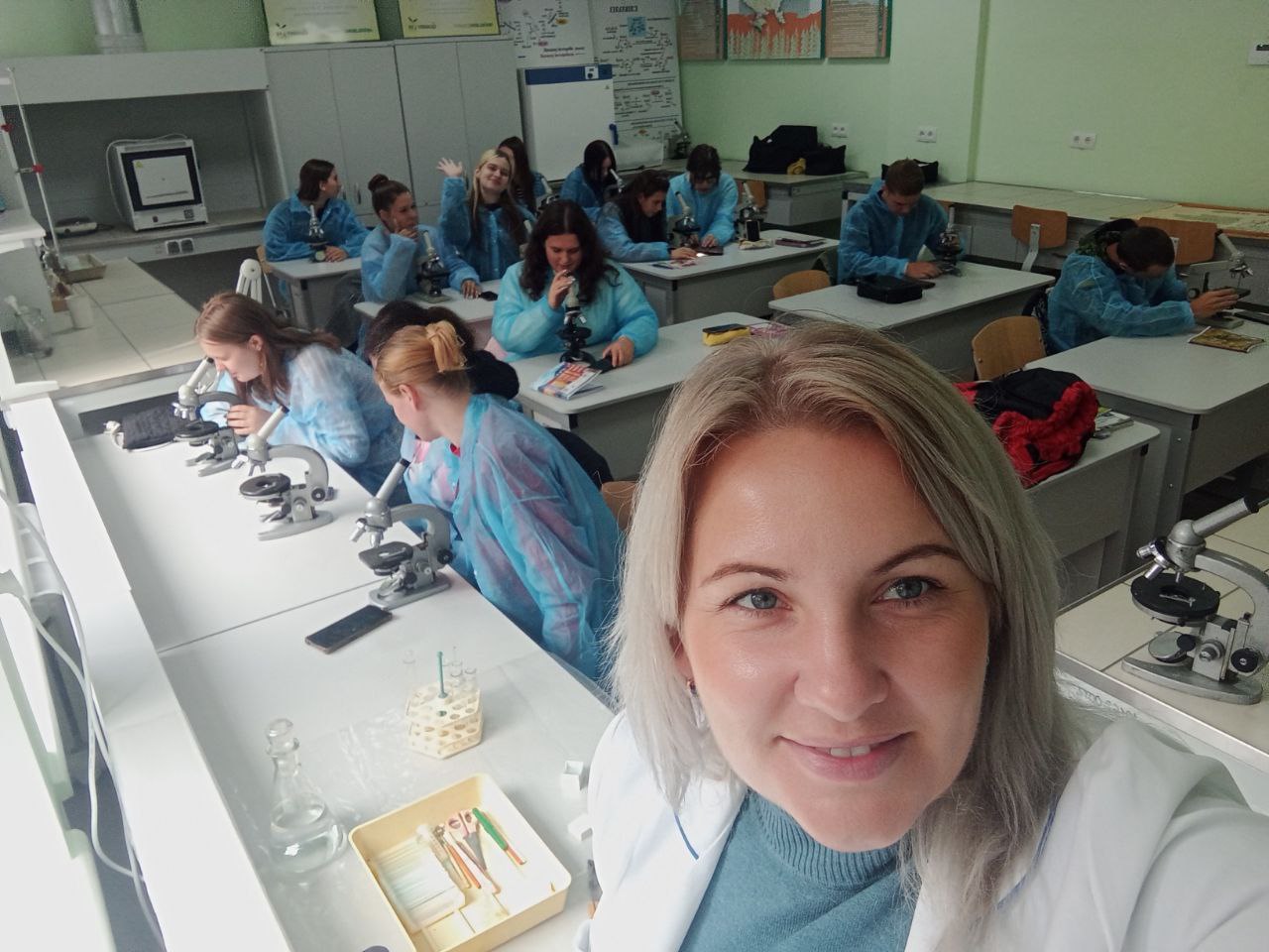 photo 5399920798120146864 y