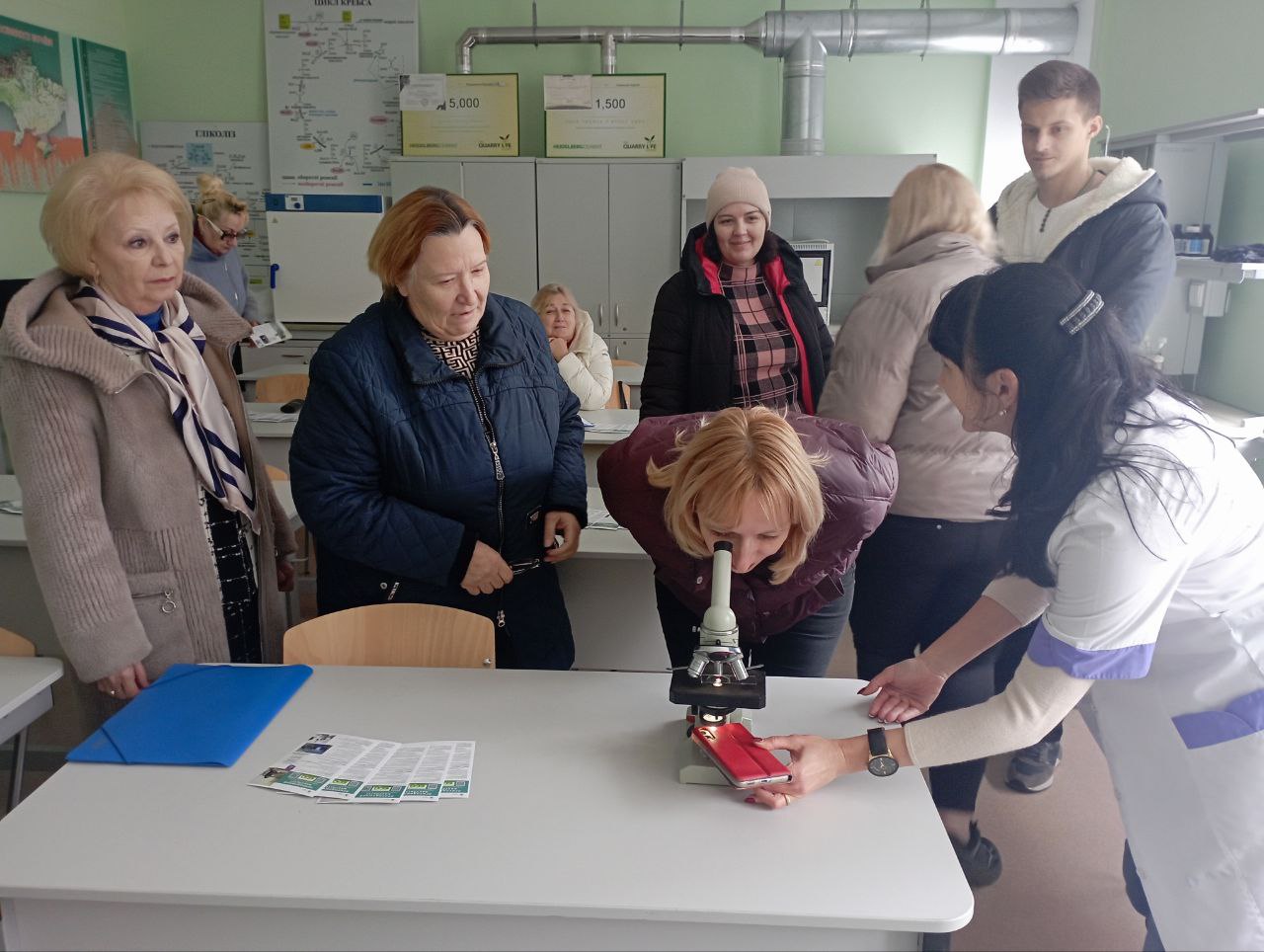 photo 5283105358484278179 y