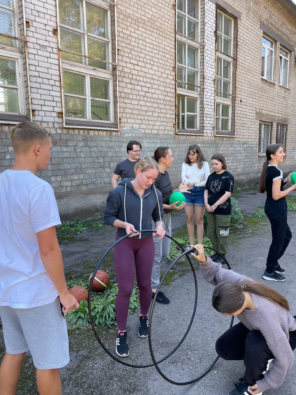 photo 5339519878467549789 y