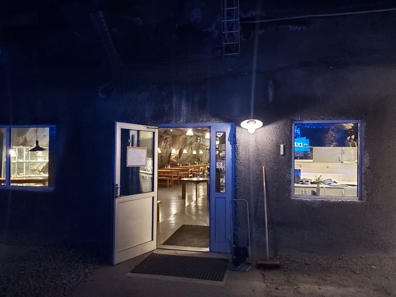 photo 2025 09 06 23 19 11