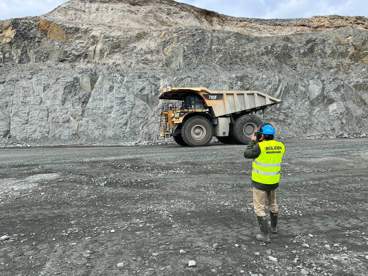 photo 2025 09 06 23 15 45